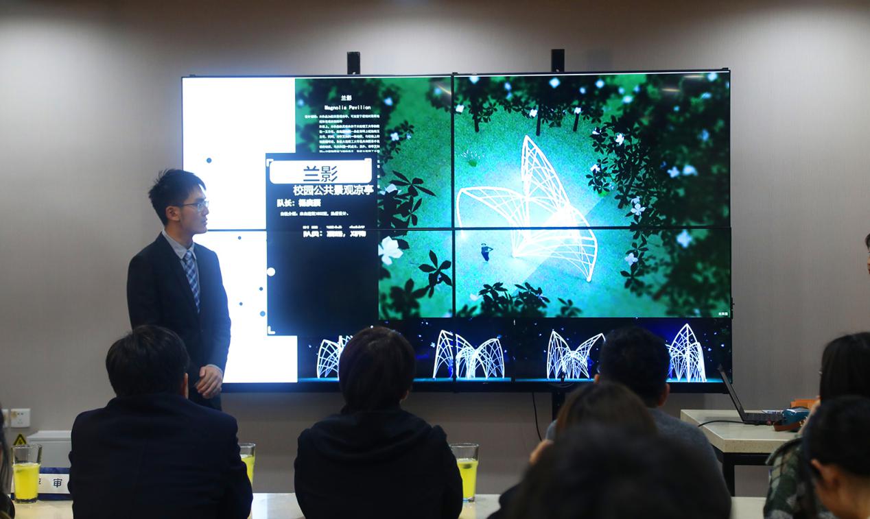参赛团队代表答辩1